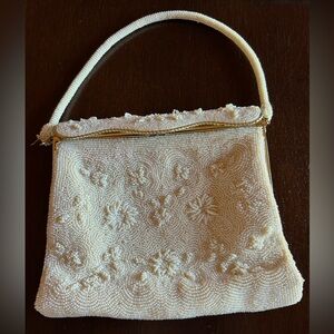 Beautiful vintage Italian white glass beaded evening bag
